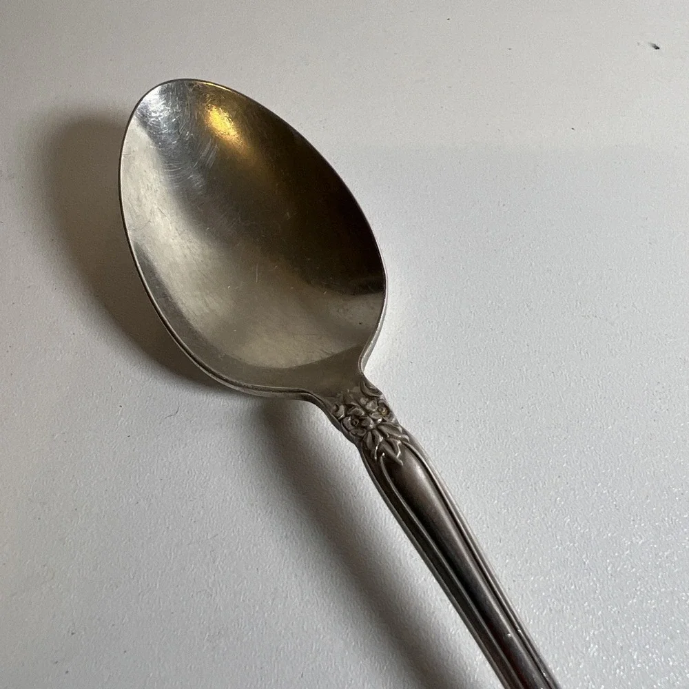 Oneida Community SILVER ARTISTRY Dessert‎ Spoon 6 7/8